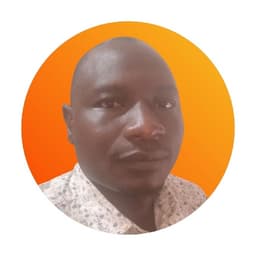 Ezra Orina